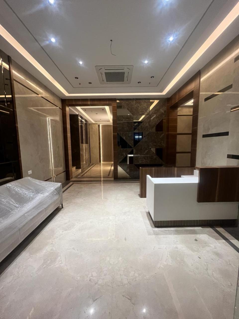 Hsquare Luxury Apartments Goregaon Bombay Esterno foto