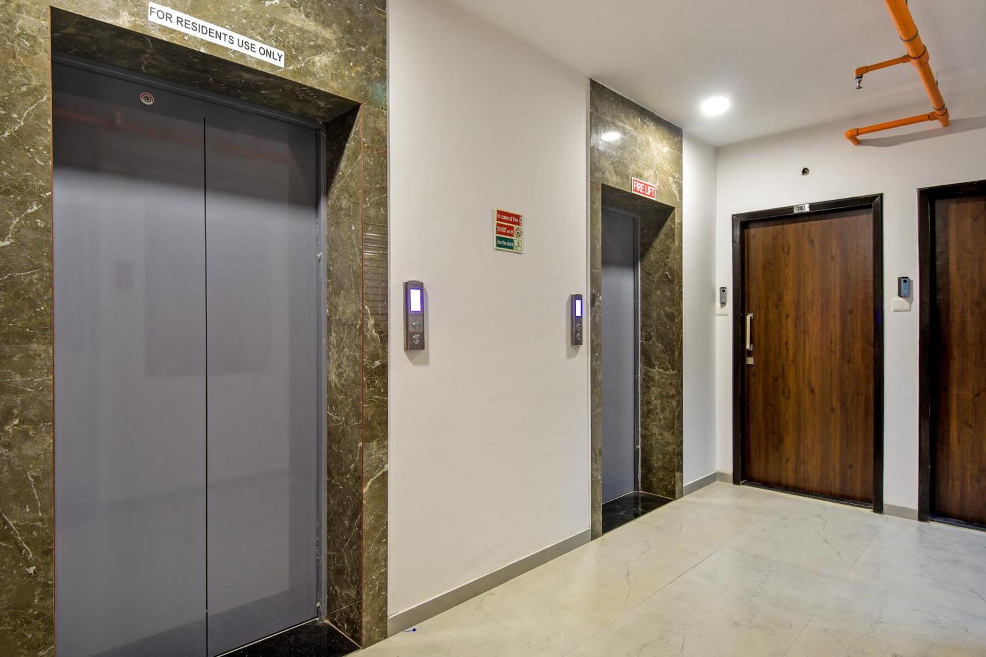 Hsquare Luxury Apartments Goregaon Bombay Camera foto